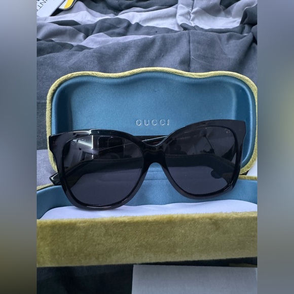 Gucci authentic sunglasses. NWT! NWB!! - Picture 10 of 17